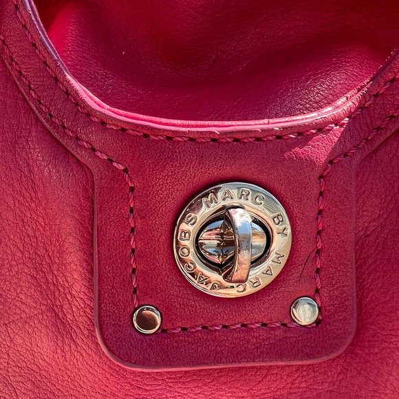 Marc by Marc Jacobs Fuchsia Soft Leather Hobo Slouchy
Shoulder Tote Handbag 🩷 - Picture 7 of 16